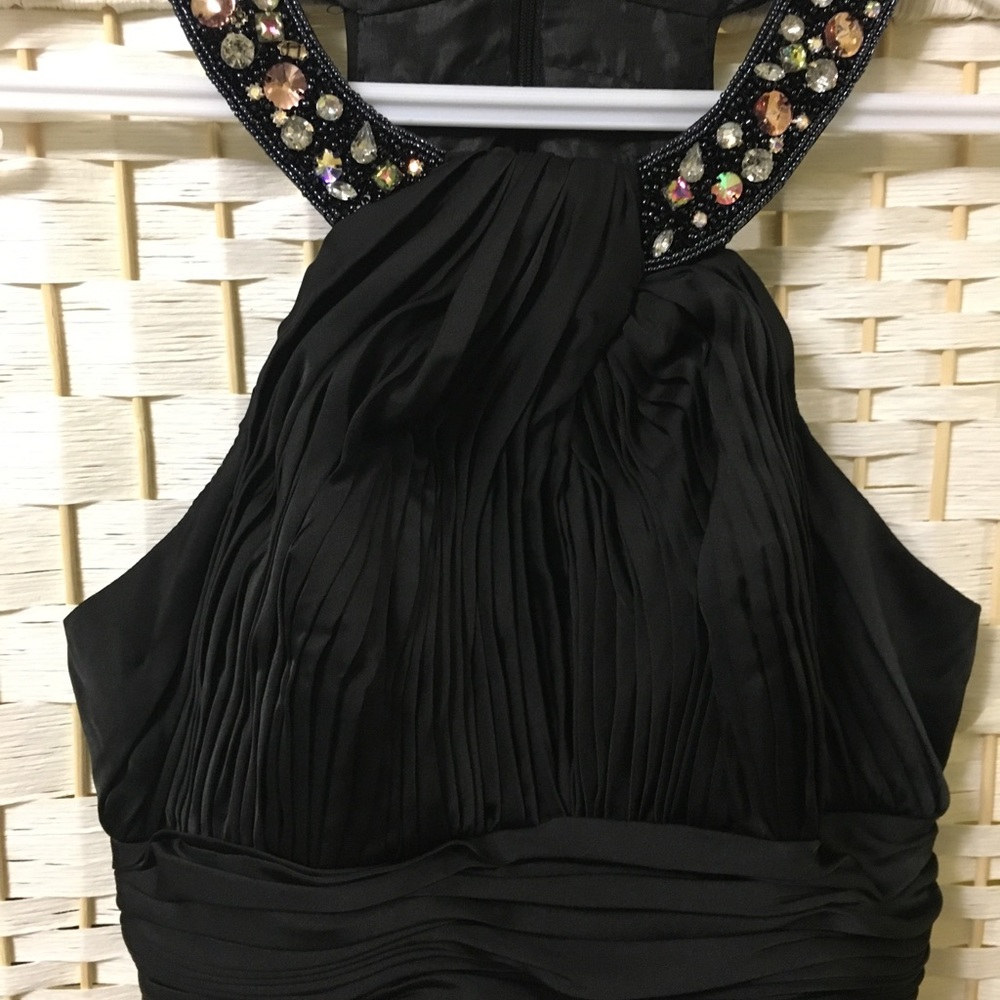 GALA/PROM DRESS - Picture 3 of 8